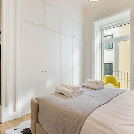 Whome Av Da Liberdade Deluxe Apartment With Ac And Parking-3